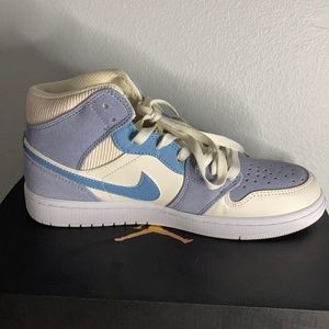 nike air jordan ones never worn.